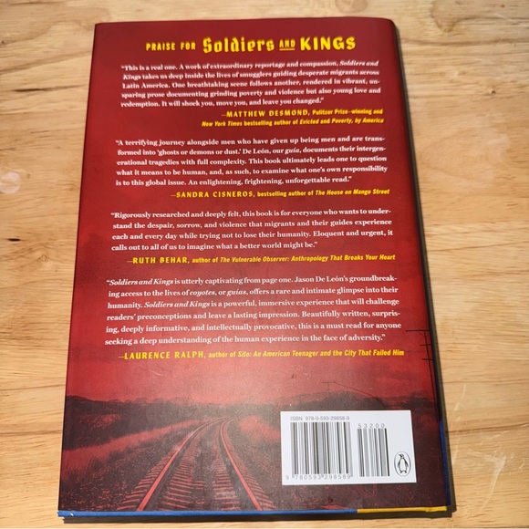 Jason De León
Soldiers and Kings book - Picture 6 of 8